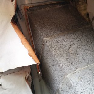 ''kvalitatīvi''iestrādāta jumta plēve pie dūmvada...