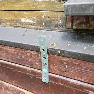 interesants pieslēguma stiprinājums
gar augšu protams viss ūdens iet garām