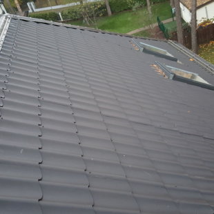 izrādās kad metāla dakstiņu var skrūvēt arī tikai viļņa augšā =D