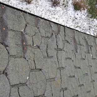 tāds izskatās segums pēc vairāk kā 10 gadiem...