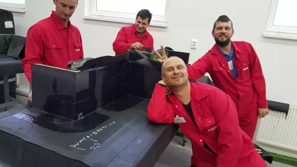 EPDM membrānas ārējā un iekšējā stūra izveide