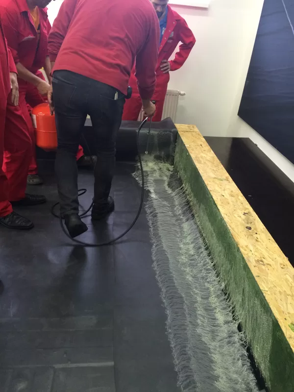 EPDM membrānas ieklāšana ar līmi