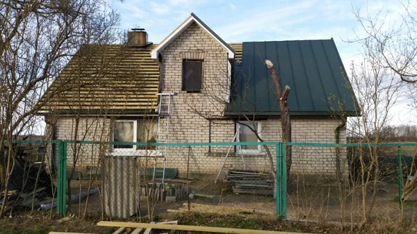 lāseņu, sateku, vējmalu un seguma monāža