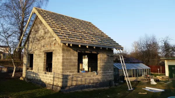 Difūzijas plēves un dubūltlatojuma ieklāšana
